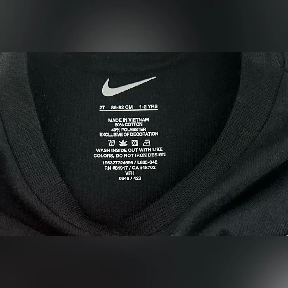 Nike Black Long Sleeve T-Shirt and Gray Jogger Pants Boys Size 2T